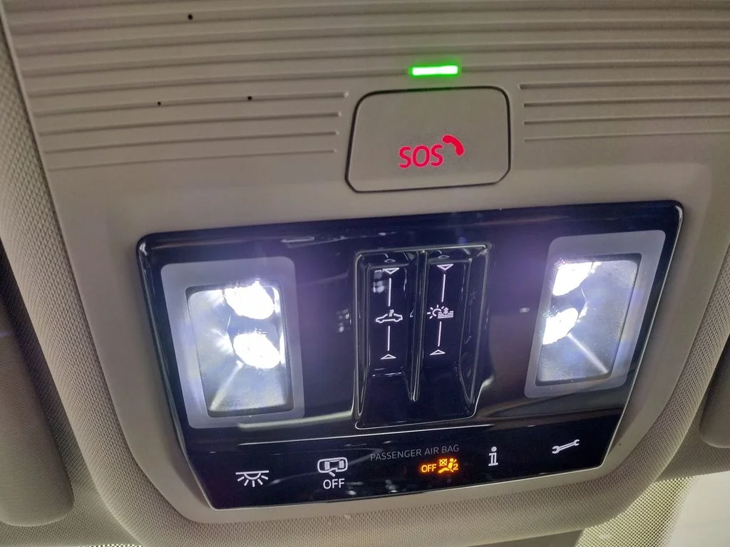 New 2026 White Volkswagen SE w/Technology image 33