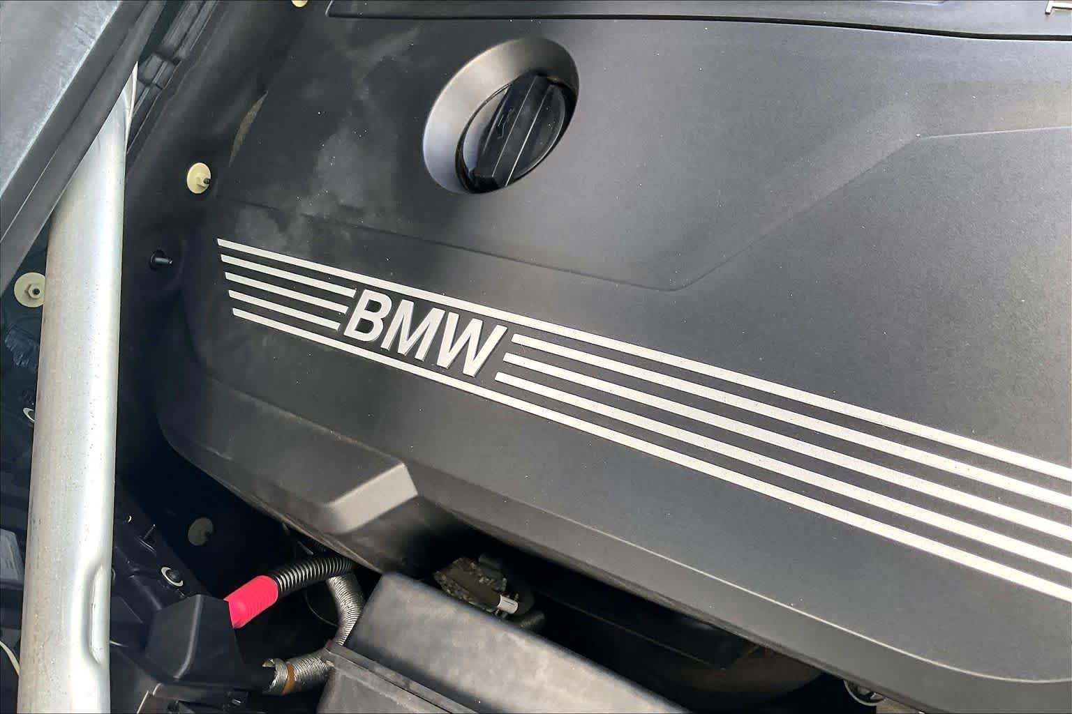 Used 2019 Arctic Gray Metallic BMW xDrive40i image 34