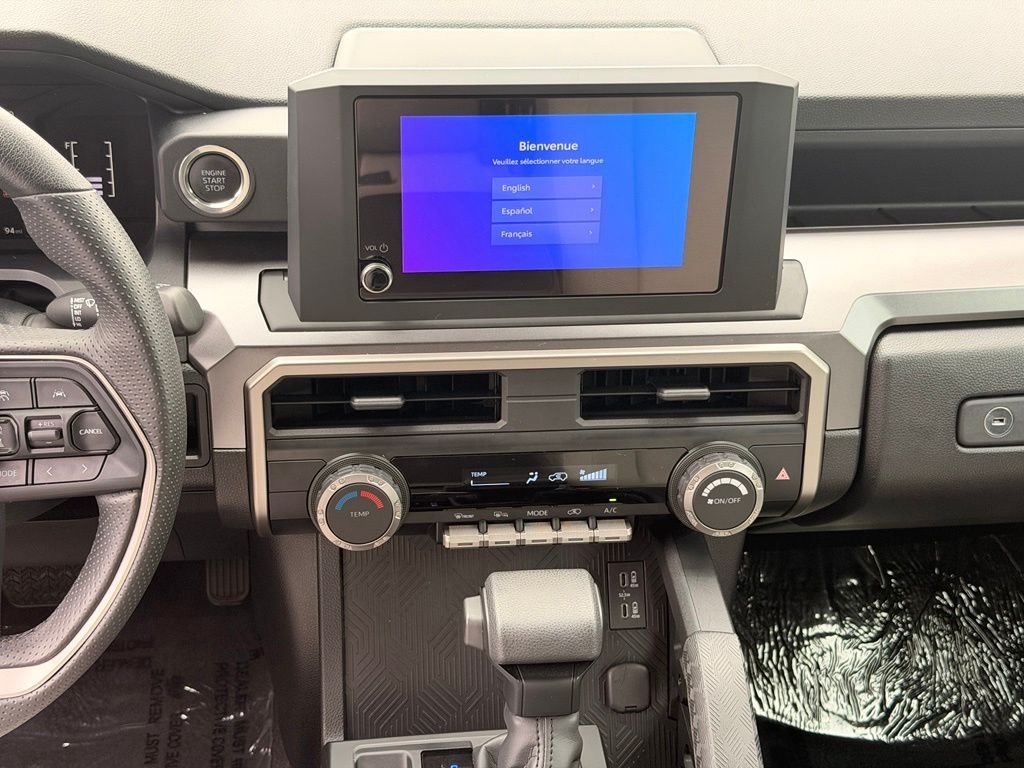Used 2025  Toyota SR5 image 16