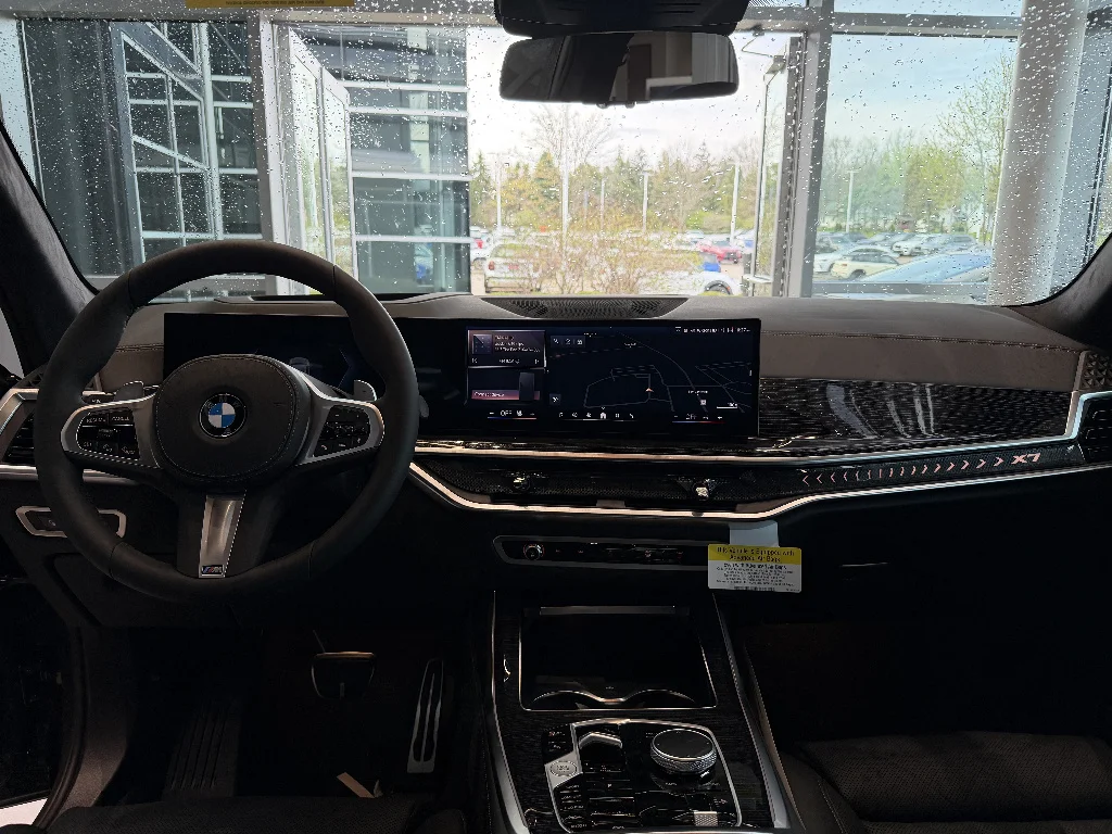 2027 BMW X7 40i - Photo 16