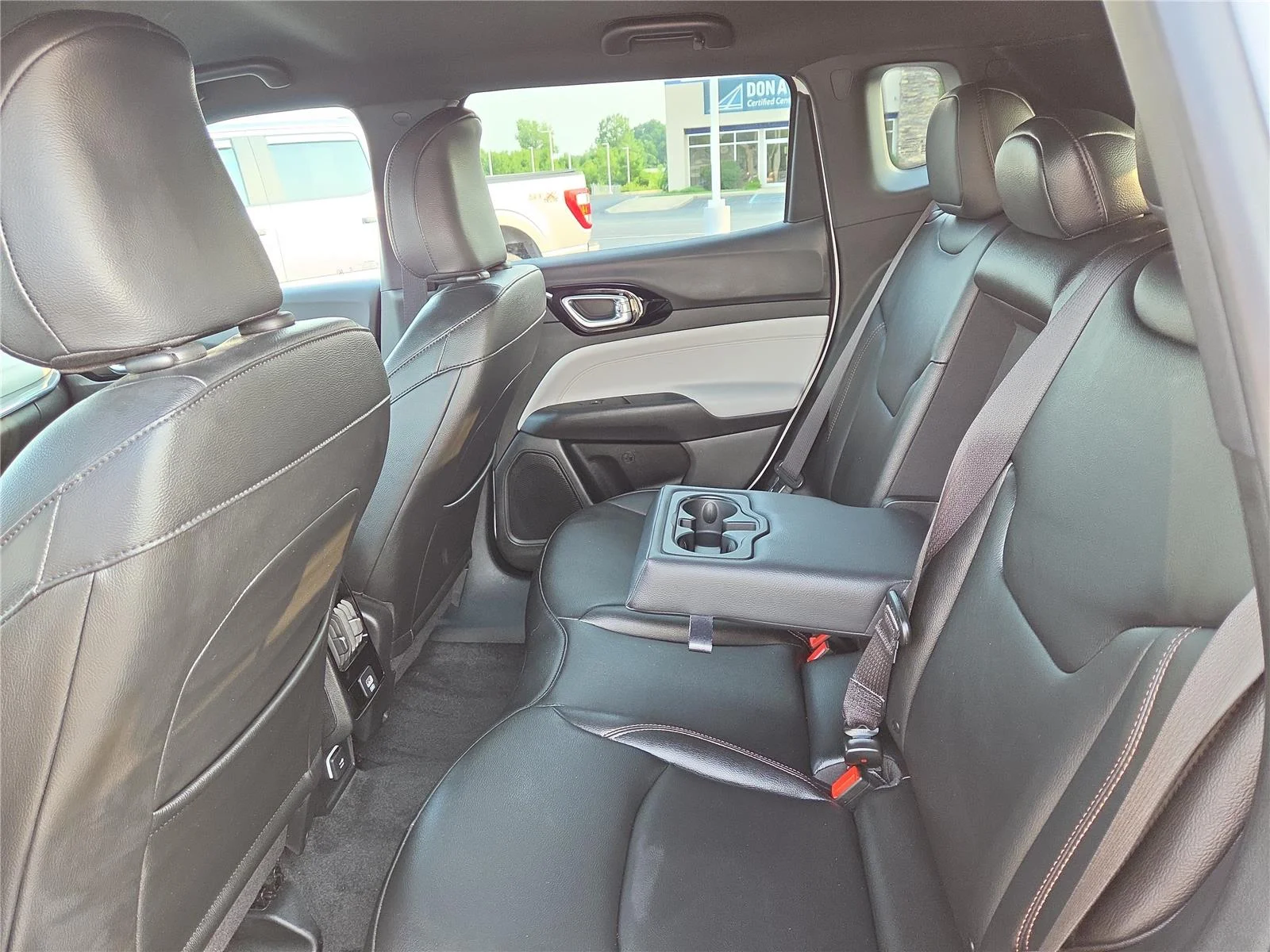 Used 2024 Bright White Clearcoat Jeep Limited image 23