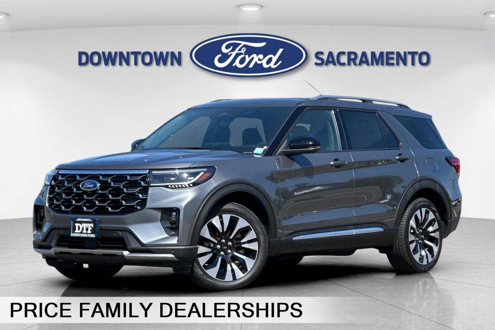 2026 Ford Explorer Platinum 4WD's photo
