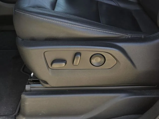 Used 2021 Empire Beige Metallic Chevrolet LT image 23