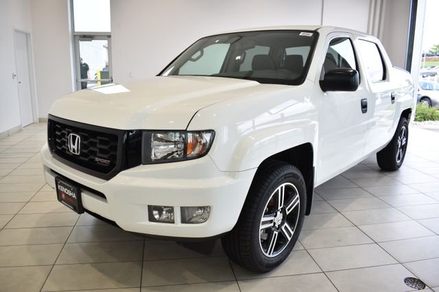 Used 2013 White Honda Sport image 4