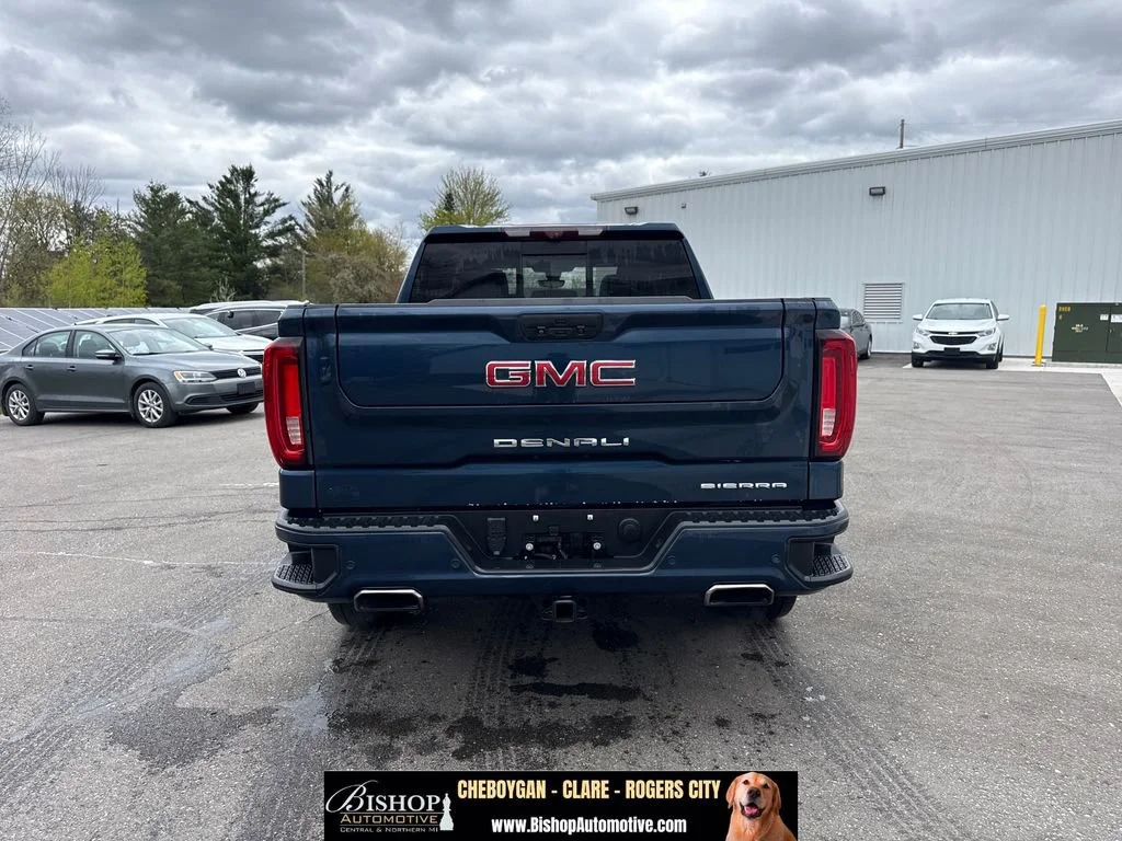 Pre-Owned 2020 GMC Sierra 1500 Denali Crew Cab image 14
