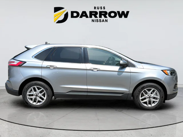 Used 2024 Silver Ford SEL image 6