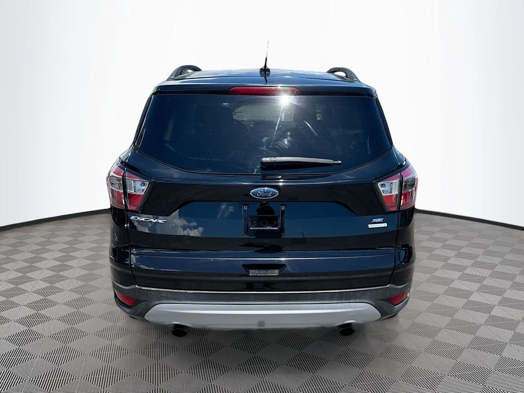Used 2018 Black Ford SE image 7