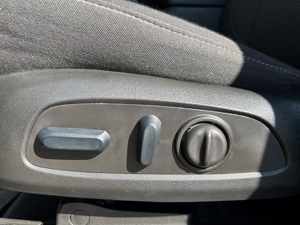 Used 2023 STERLING GRAY METALLIC Chevrolet LT Cloth image 21