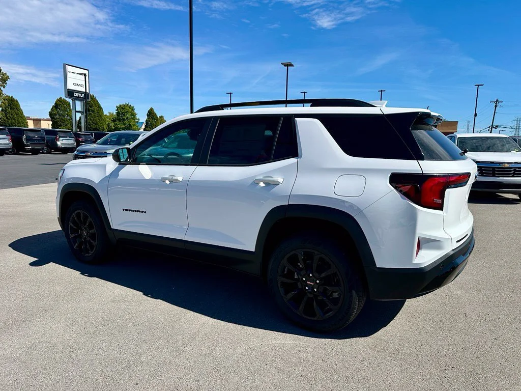 2027 GMC Terrain Elevation - Photo 6