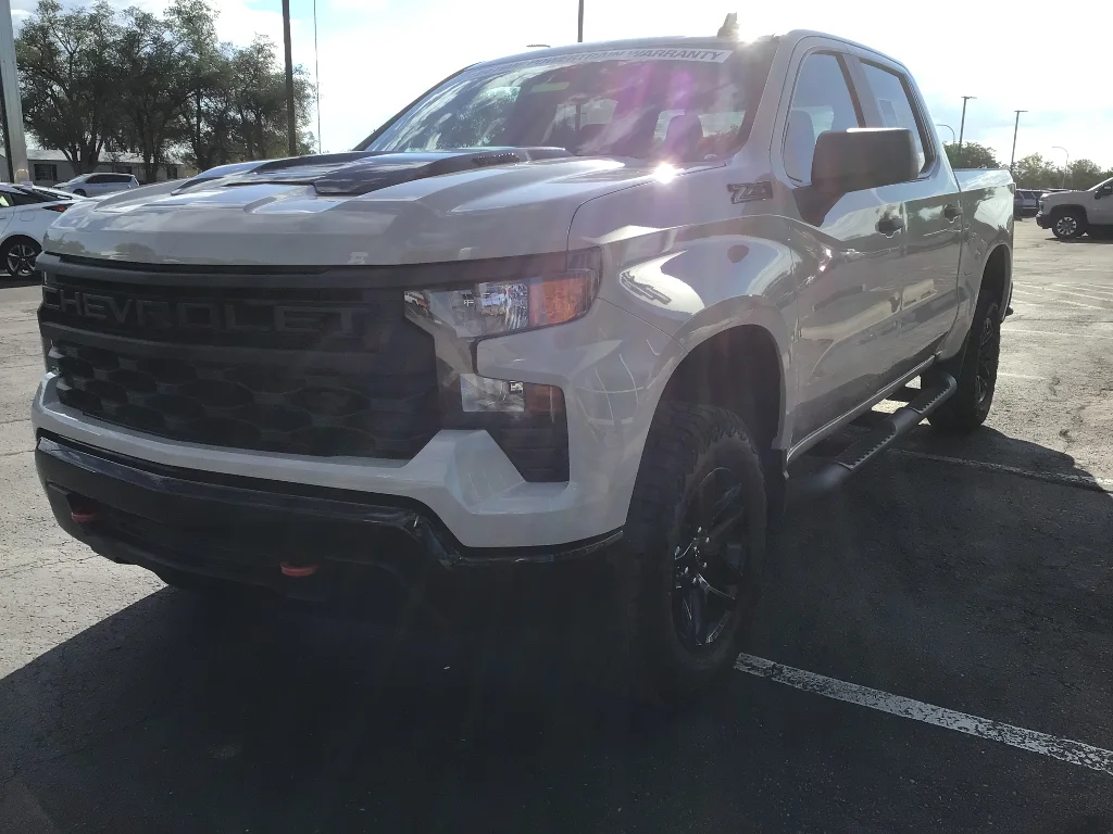 Used 2026 White Sands Chevrolet Custom Trail Boss image 3