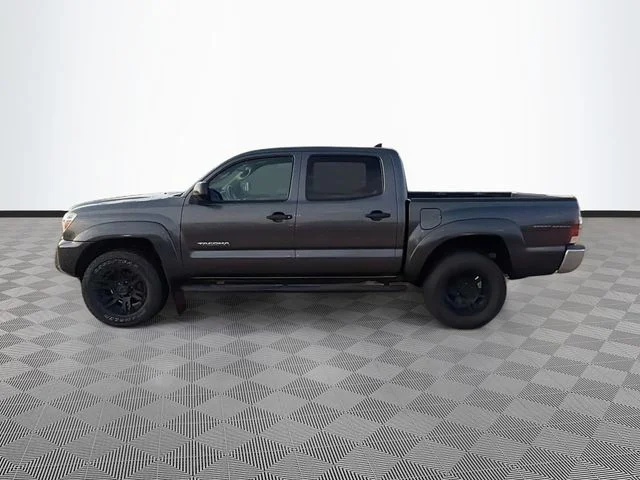 Used 2015 Gray Toyota Base image 4
