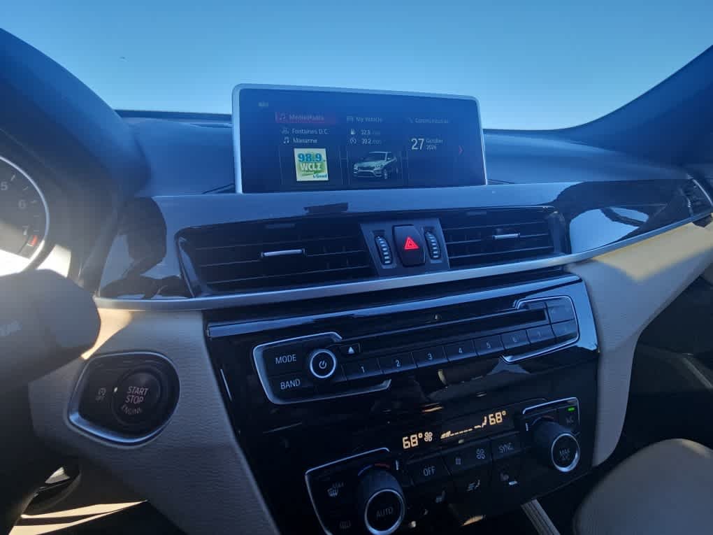 Used 2018 Blue BMW xDrive28i image 6