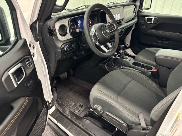 Used 2024 White Jeep Sahara image 13