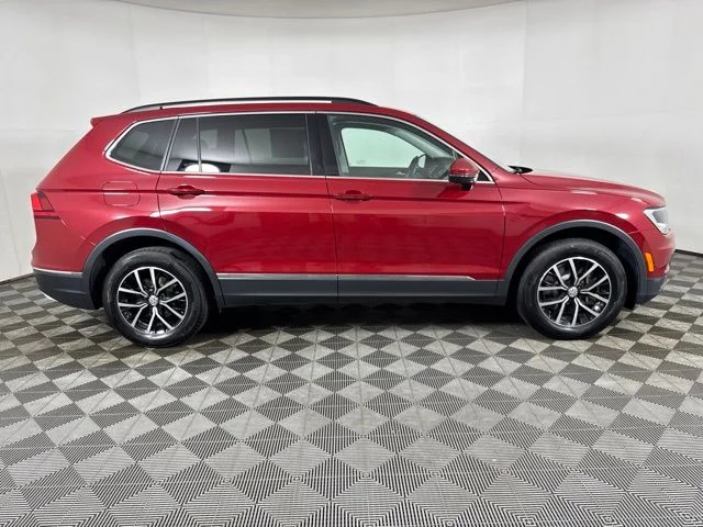 Used 2021 Red Volkswagen 2.0T SEL image 2
