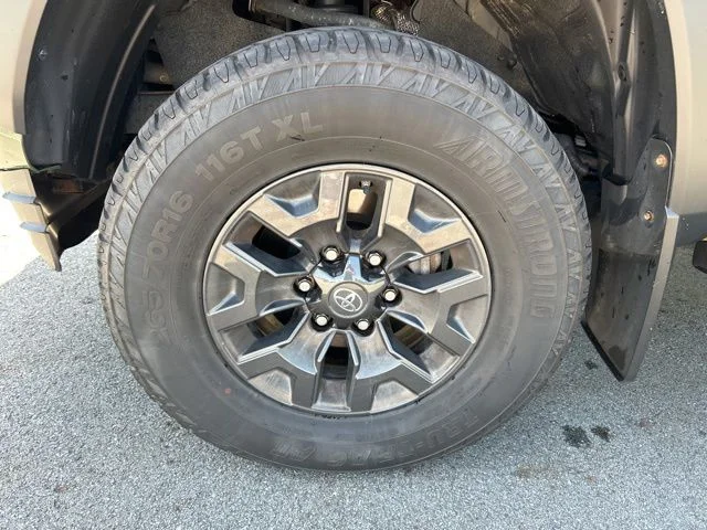 Certified Used 2021 Green Toyota SR5 image 12