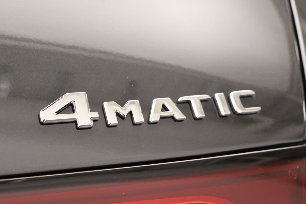 Used 2027  Mercedes-Benz GLC 300 image 10