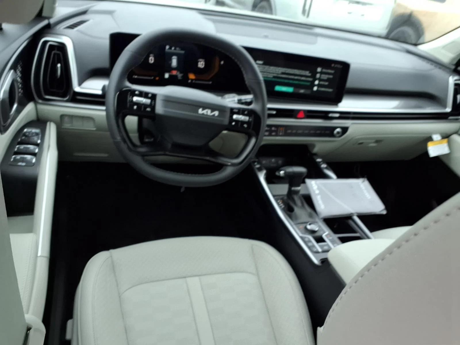New 2026 Wolf Gray Kia EX image 3