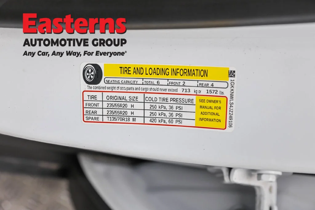 Used 2018 White GMC SLT-2 image 41