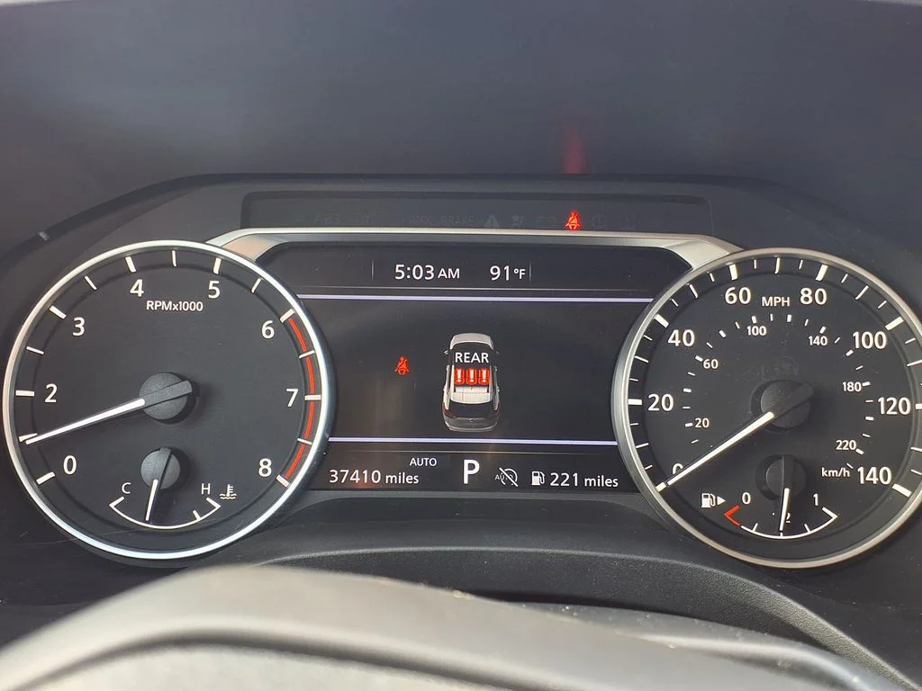 Used 2025 Silver Nissan SV image 37