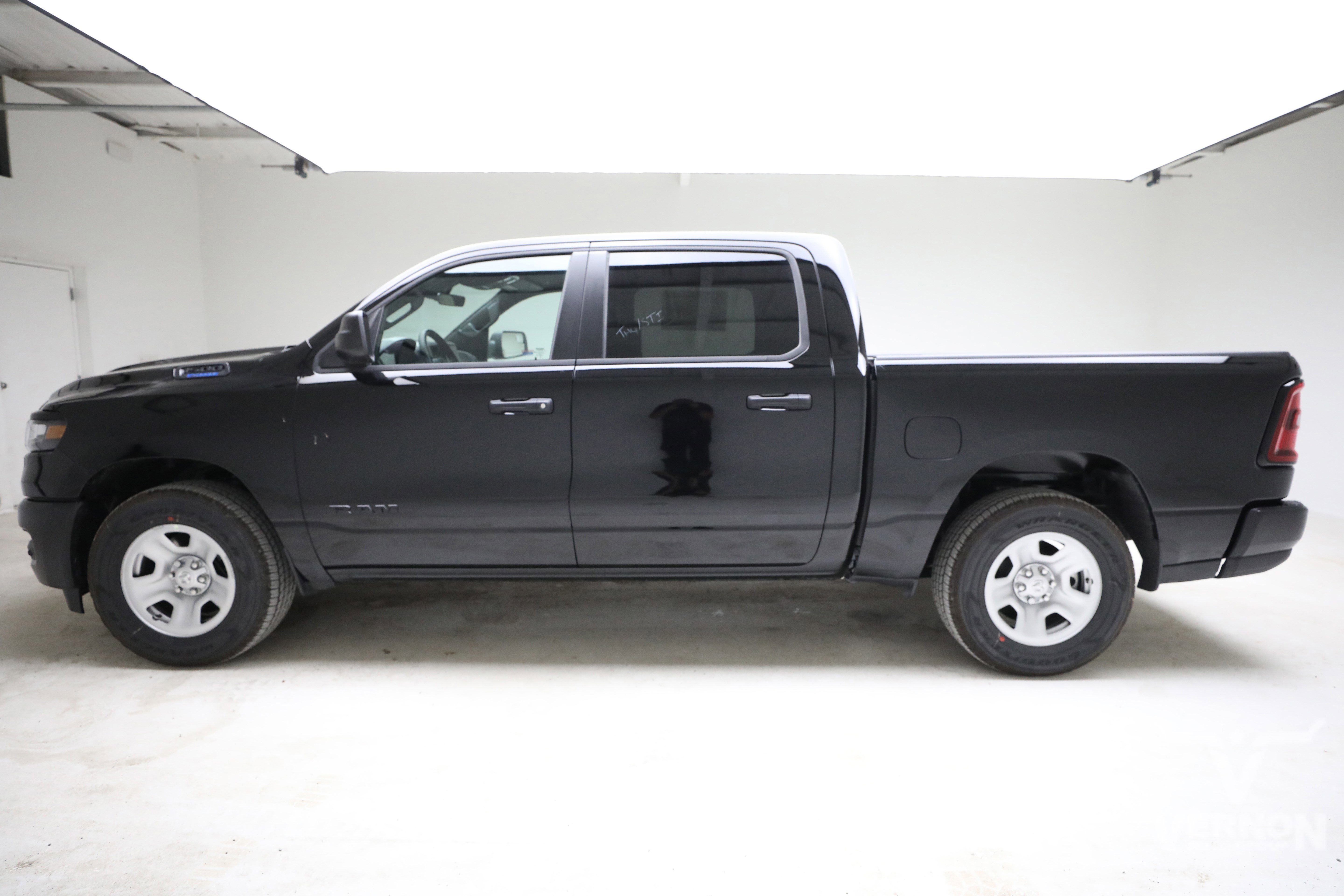 New 2026 Diamond Black Crystal Pearlcoat Ram N image 2