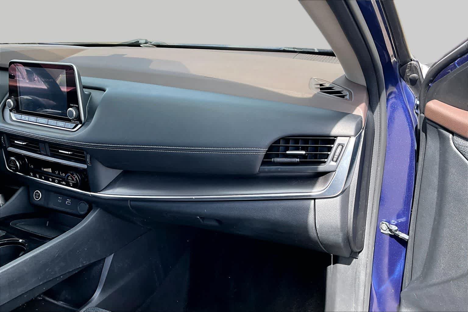 Used 2023 Caspian Blue Metallic Nissan SV image 32