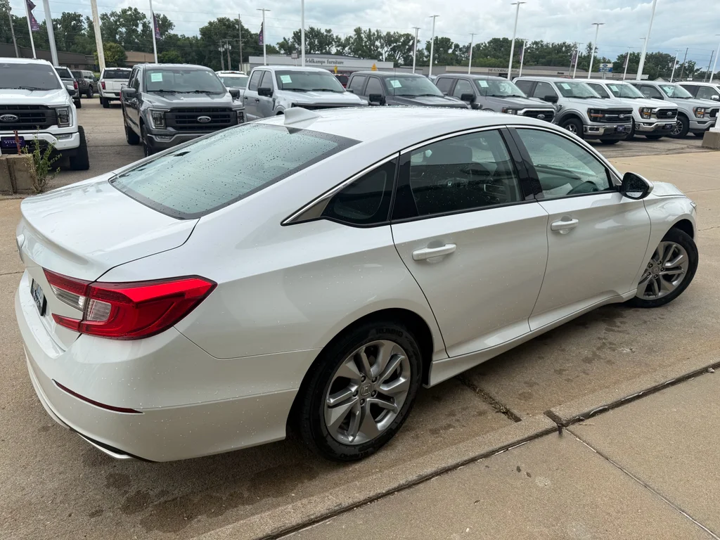 Used 2019 Platinum White Pearl Honda LX 1.5T image 6