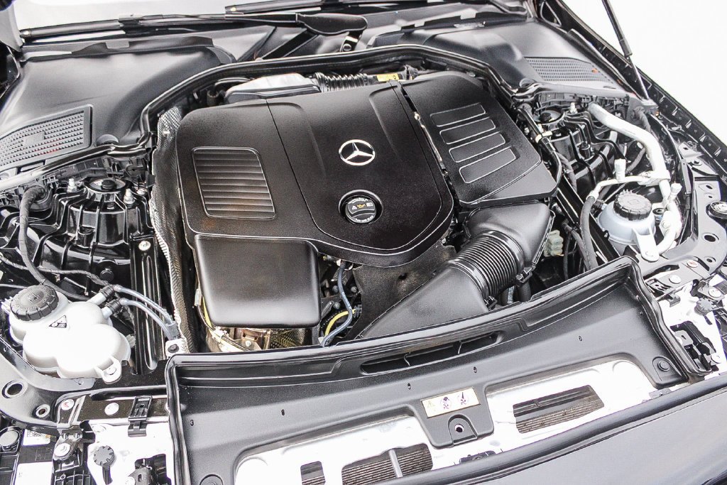 Used 2025 Black Mercedes-Benz C 300 image 27