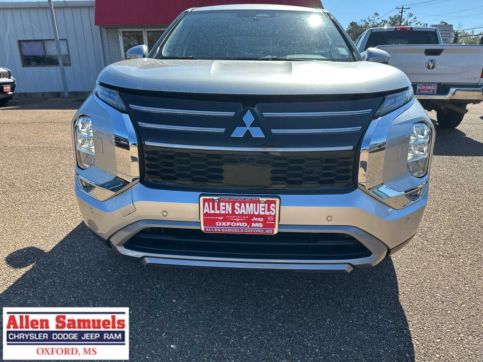 2025 Mitsubishi Outlander SE - Photo 8