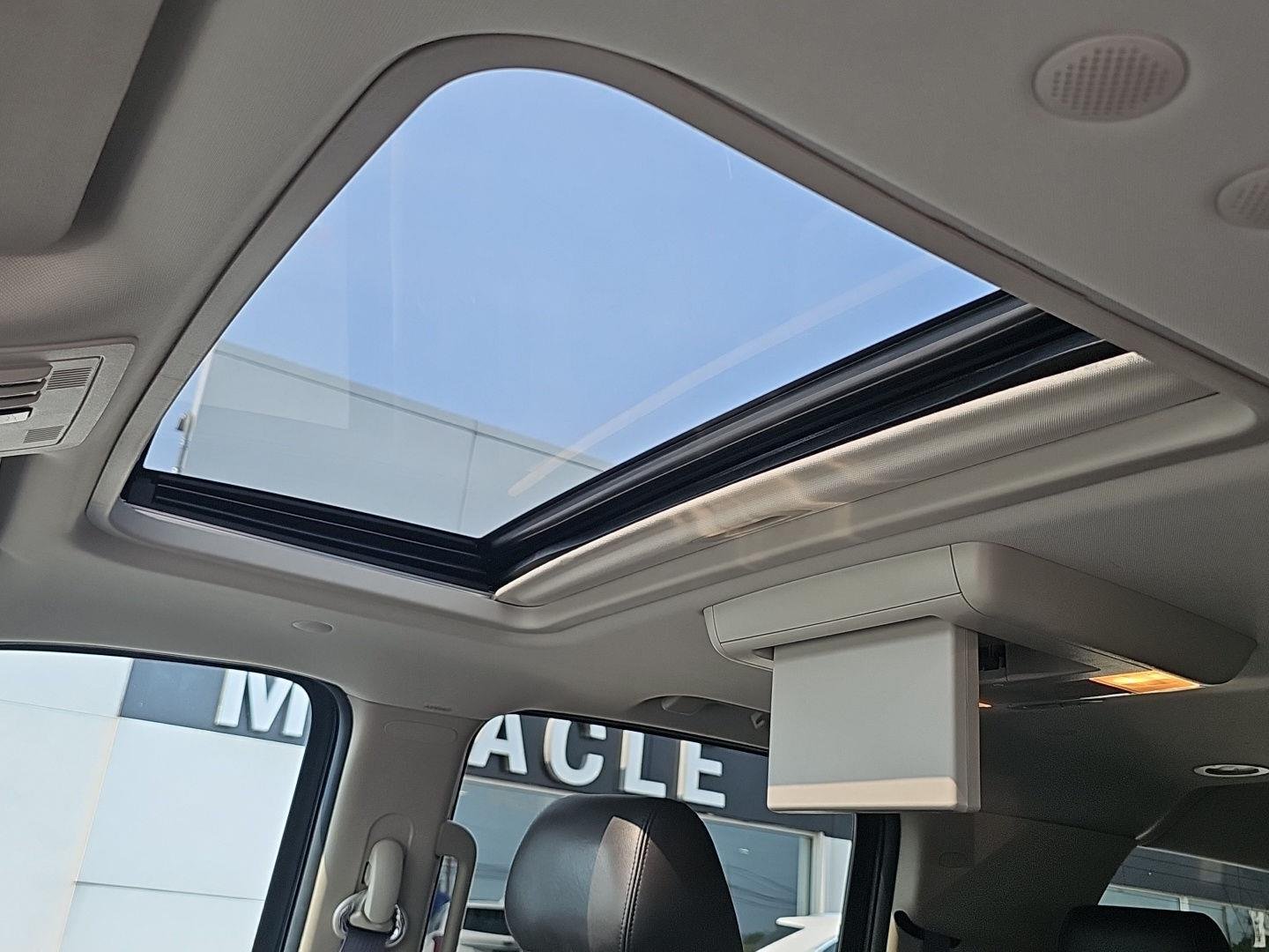 Used 2014 Onyx Black GMC Denali image 18