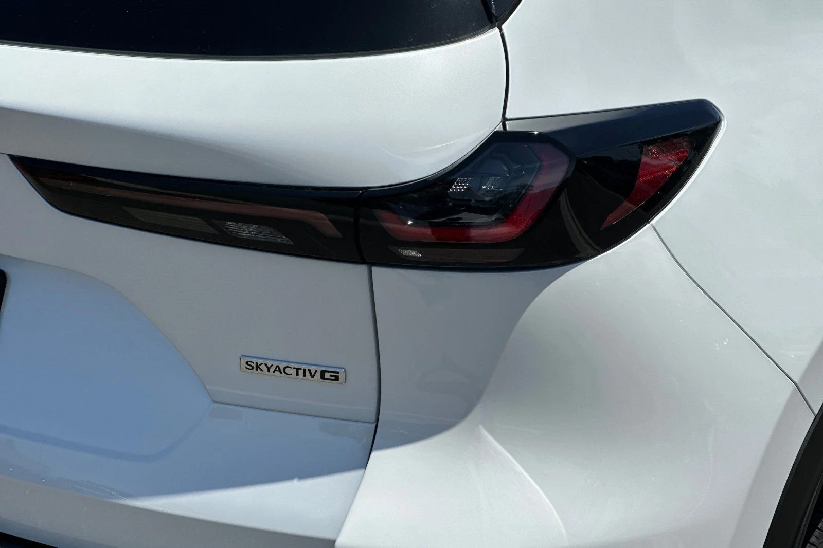 New 2026 Rhodium White Metallic Mazda 2.5 S Select AWD image 32