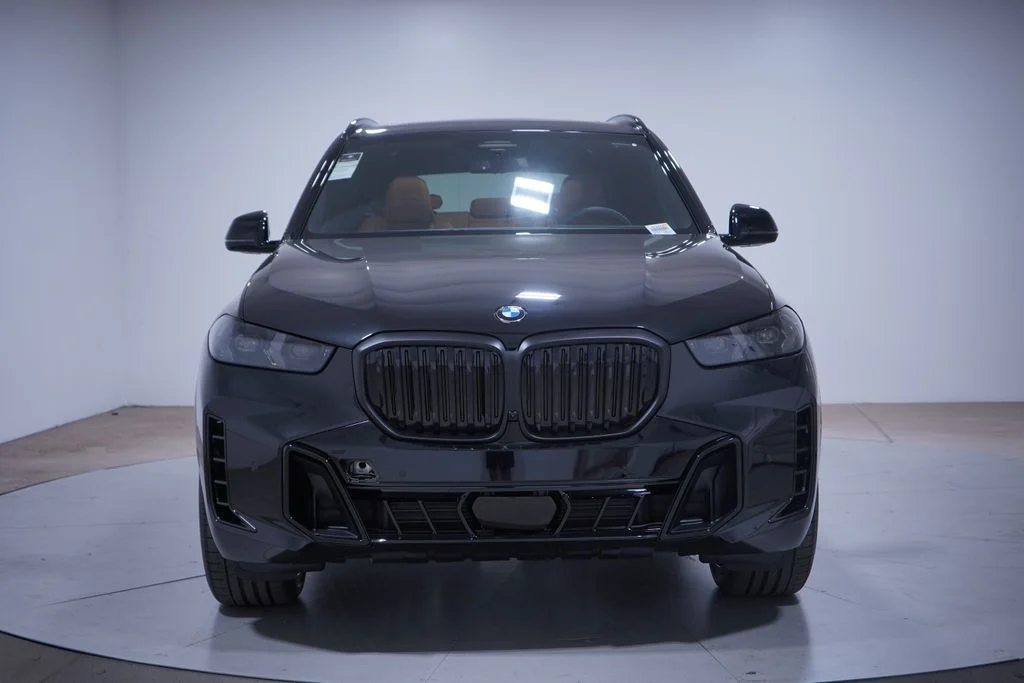 Used 2026 Black Sapphire Metallic BMW sDrive40i image 4
