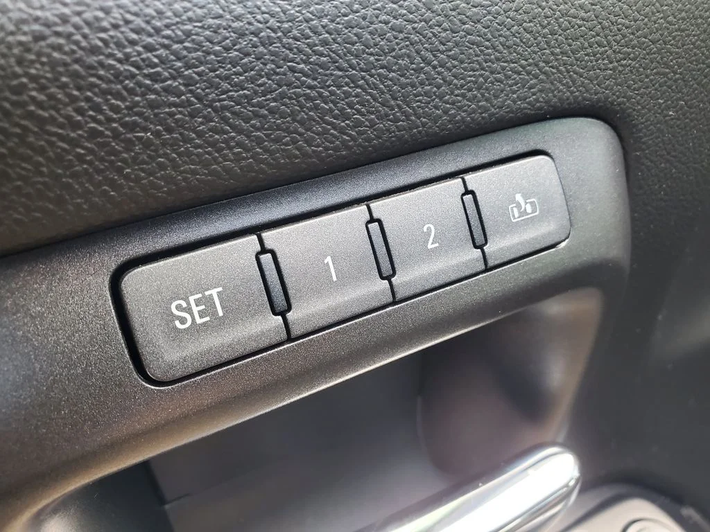 Used 2018 Black GMC Denali image 11