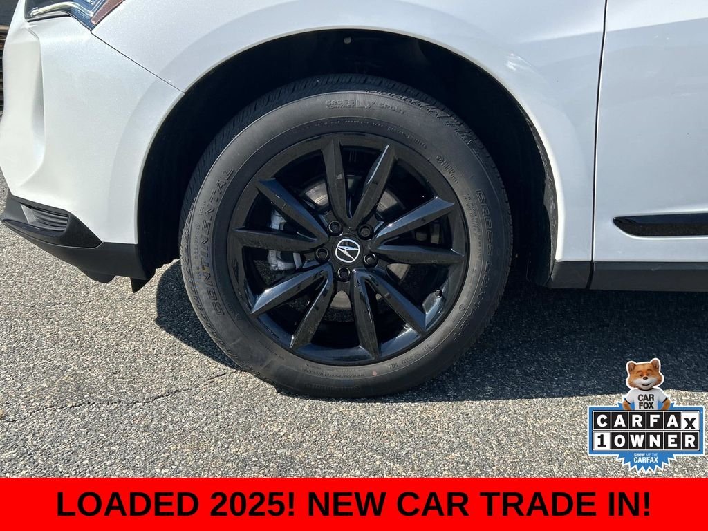 Used 2025  Acura Base image 9