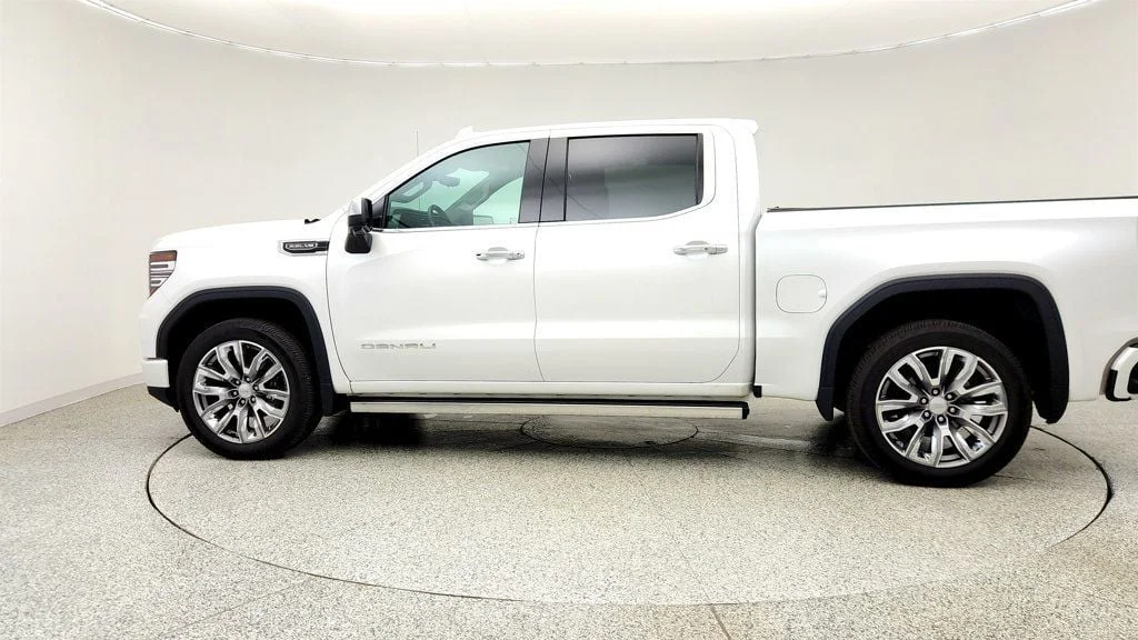 Used 2024 White Frost Tricoat GMC 4WD Crew Cab 147