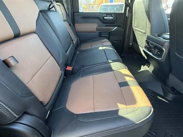 2023 Chevrolet Silverado 3500HD High Country - Photo 26