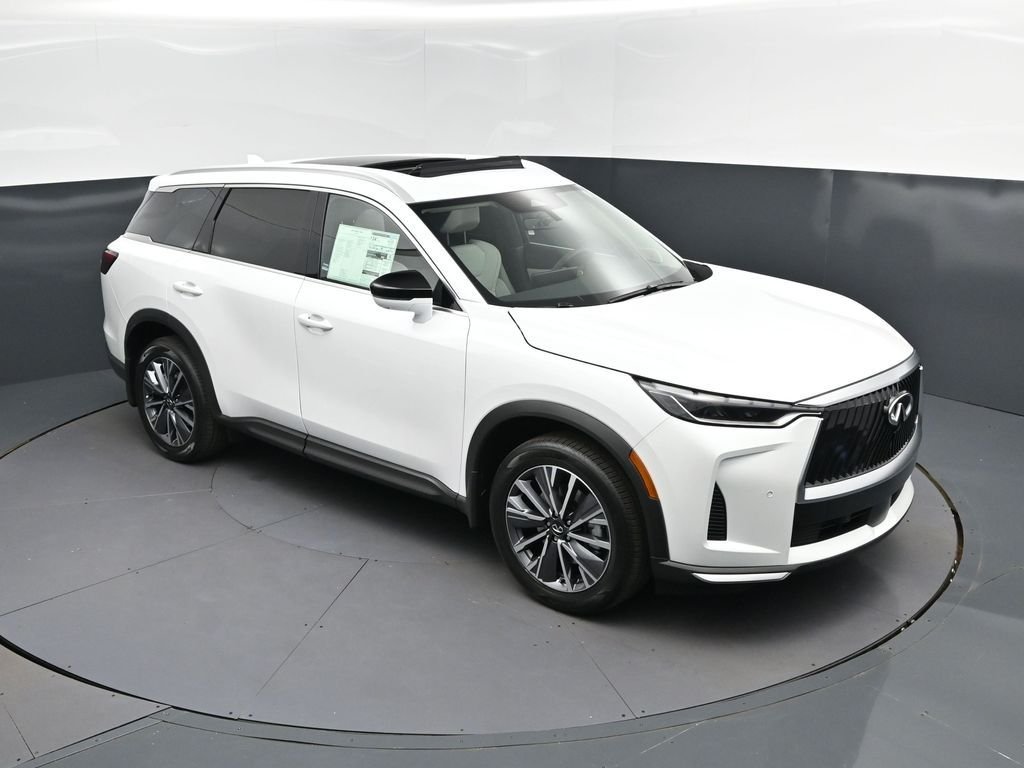New 2027 RADIANT WHITE INFINITI Luxe FWD image 37