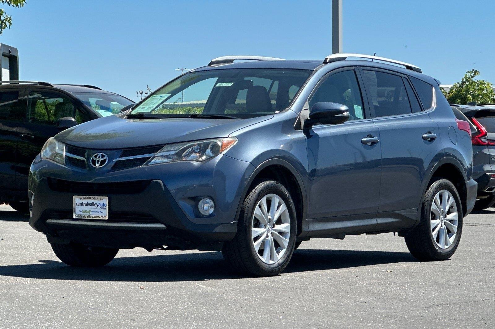Used 2013 Shoreline Blue Pearl Toyota Limited image 7