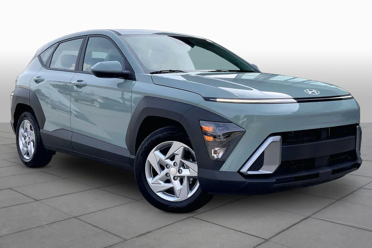 Used 2026 Mirage Green Hyundai SE image 3