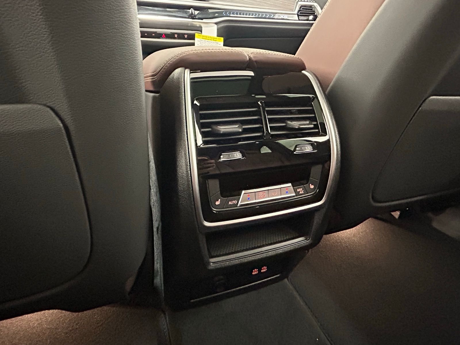 New 2026 Skyscraper Grey Metallic BMW xDrive50e image 36