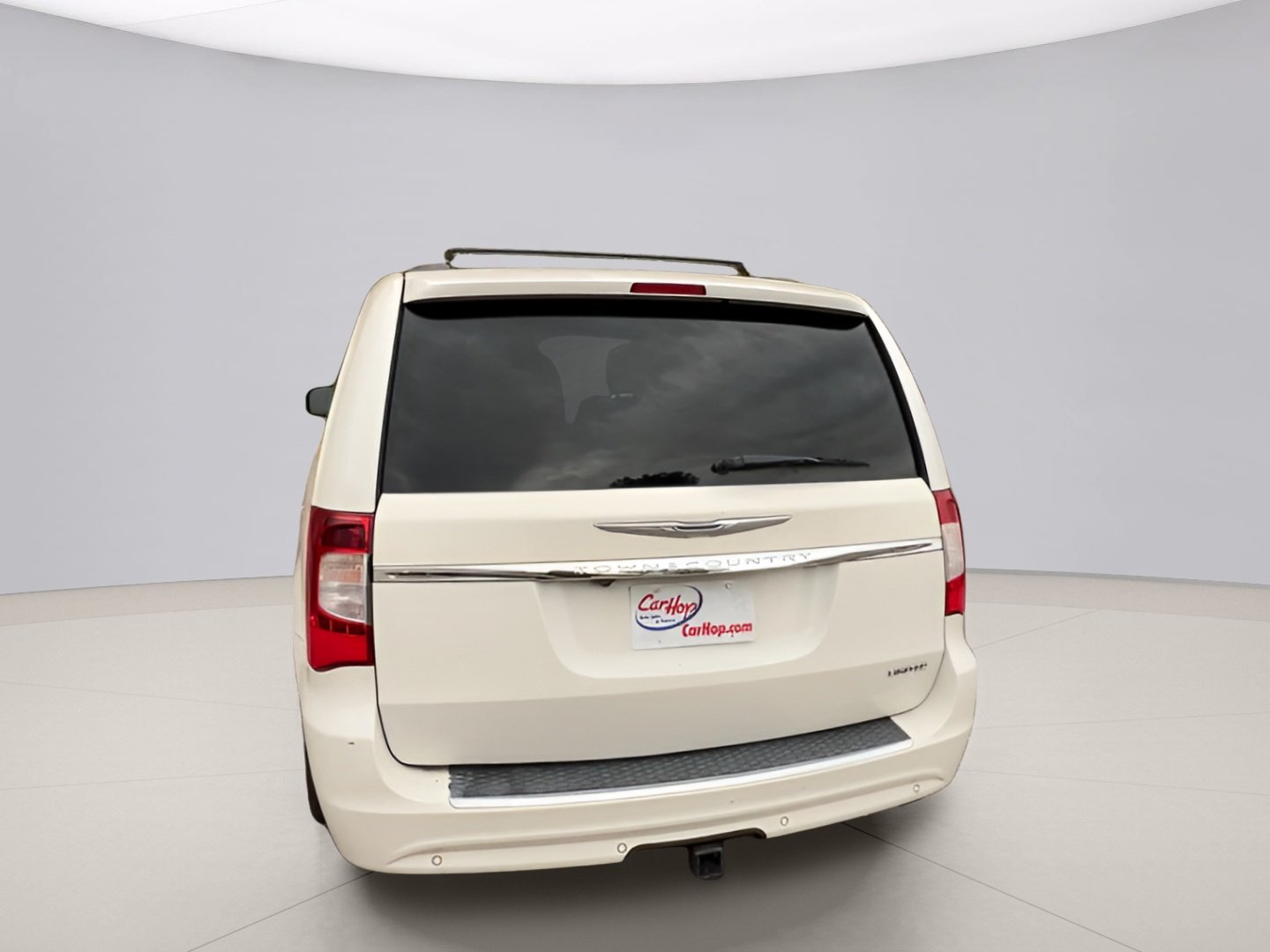 2011 Chrysler Town & Country Limited - Photo 7