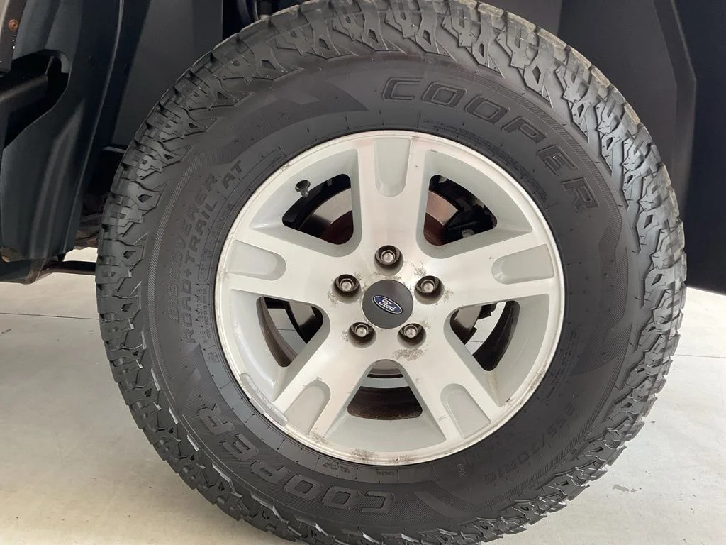 Used 2005  Ford XLT image 27