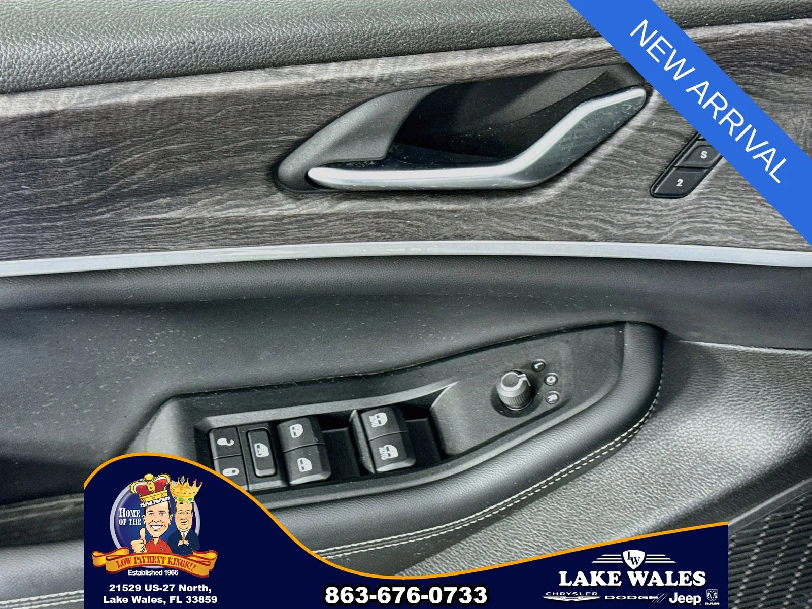 Used 2023 White Jeep Limited image 18