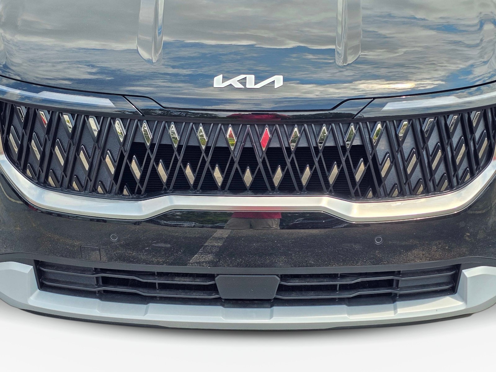 New 2026 Aurora Black Pearl Kia LXS image 4