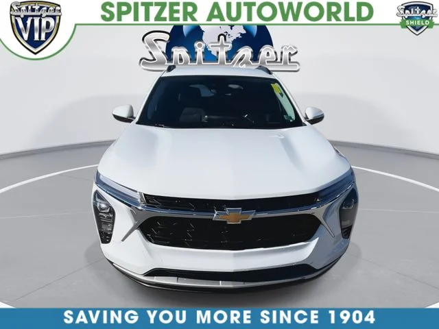 Used 2024 White Chevrolet LT image 3