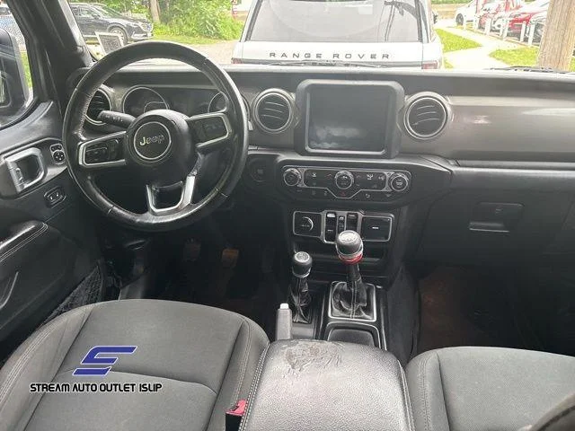 Used 2018 Black Jeep Unlimited Sahara image 18