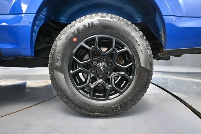 Used 2017 Blue Ford XL image 15