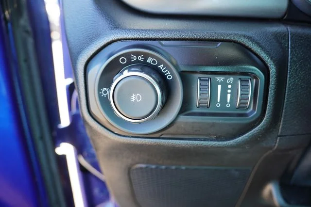 Used 2019 Blue Jeep Unlimited Sahara image 22