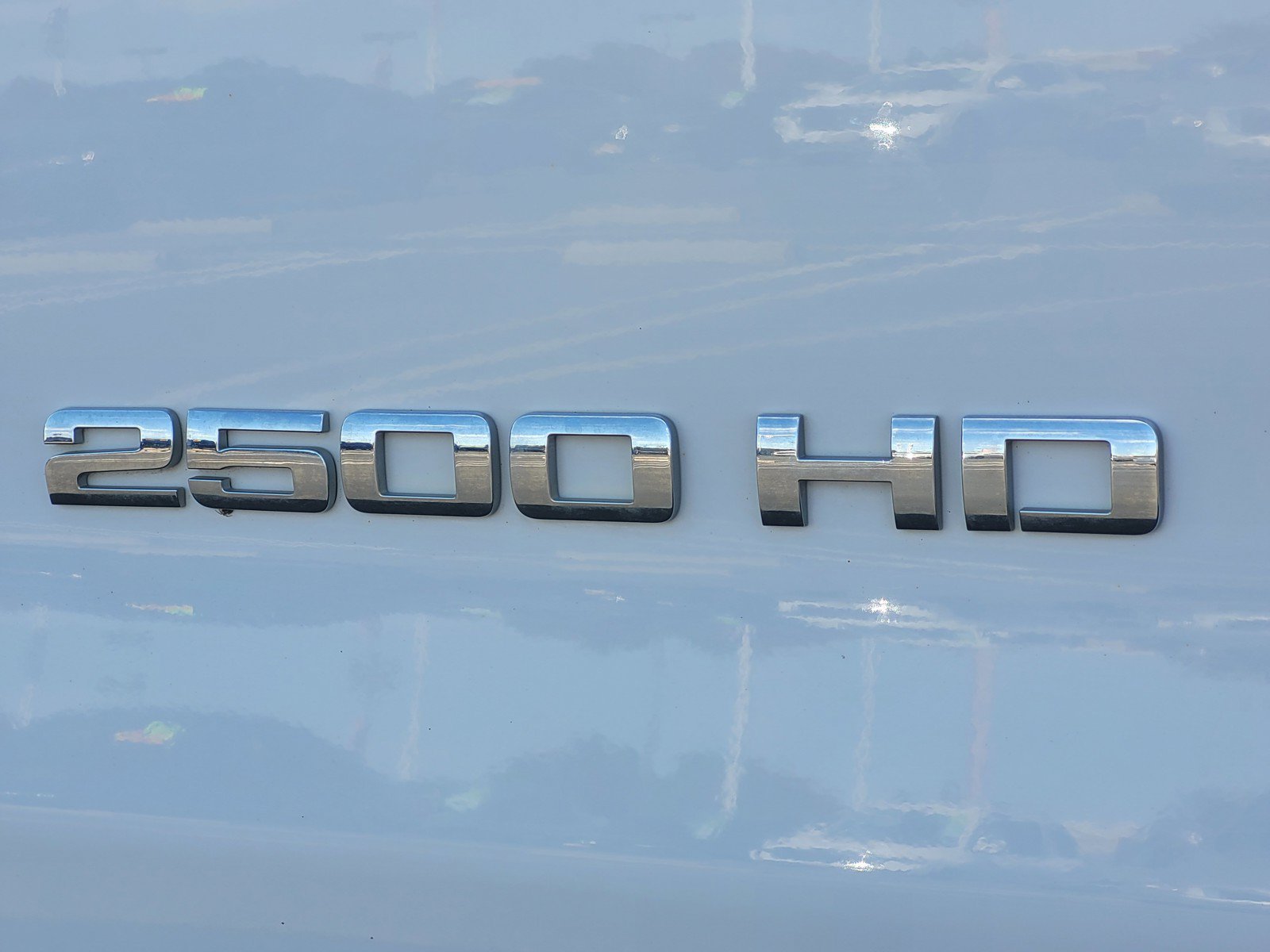 Used 2017 Summit White GMC  image 11