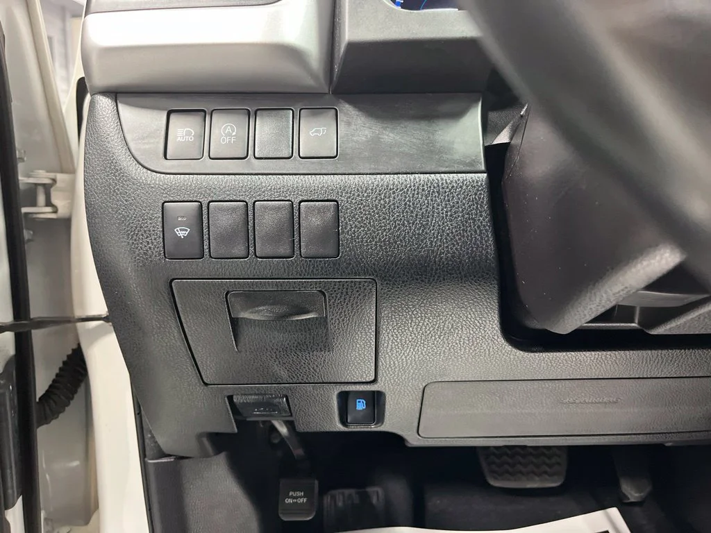 Used 2018 Blizzard Pearl Toyota LE Plus image 14