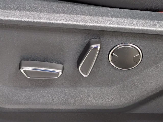 New 2026 Oxford White Ford Lariat® image 59